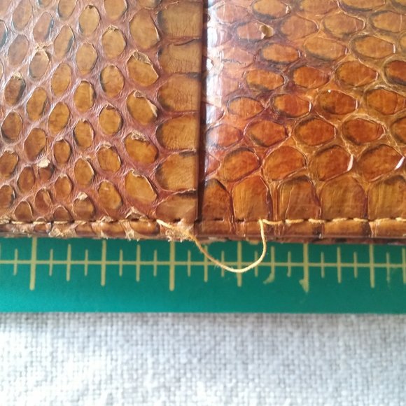 Unique rare vintage snake skin hand bag. - Picture 5 of 6